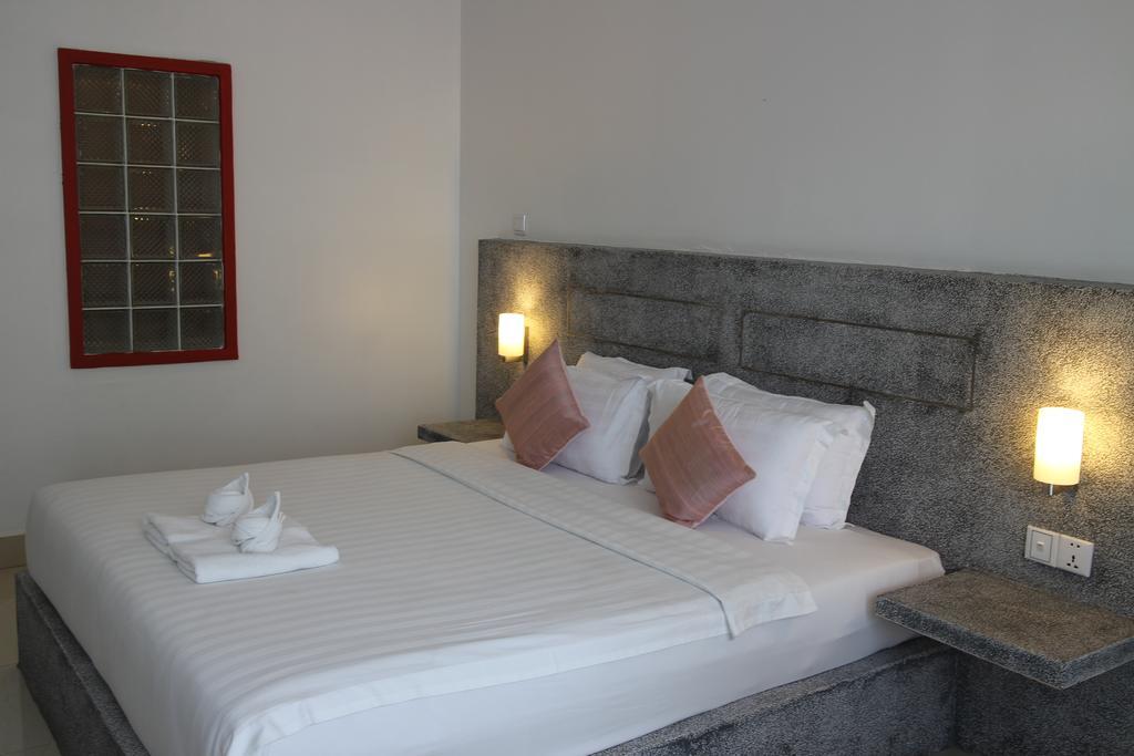 K9 Riverside Hotel Phnom Penh Eksteriør billede
