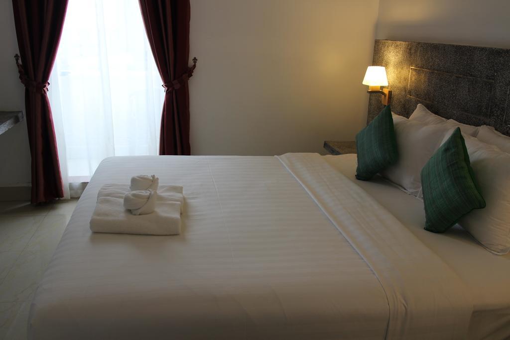 K9 Riverside Hotel Phnom Penh Eksteriør billede