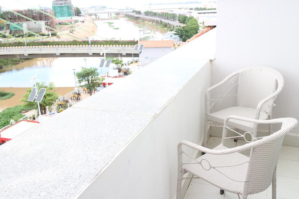 K9 Riverside Hotel Phnom Penh Eksteriør billede