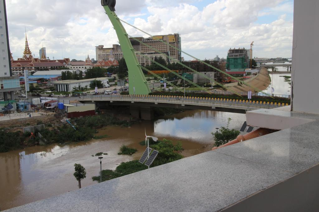 K9 Riverside Hotel Phnom Penh Eksteriør billede