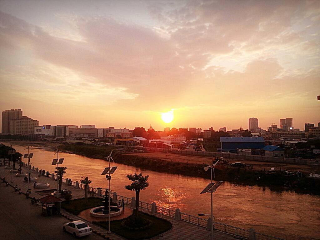 K9 Riverside Hotel Phnom Penh Eksteriør billede