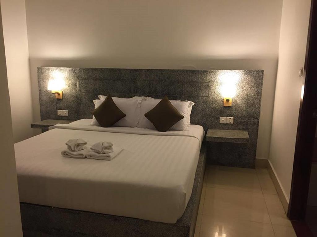 K9 Riverside Hotel Phnom Penh Eksteriør billede